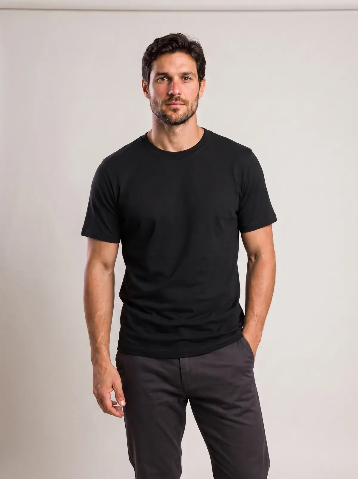 Camiseta gola baixa preta